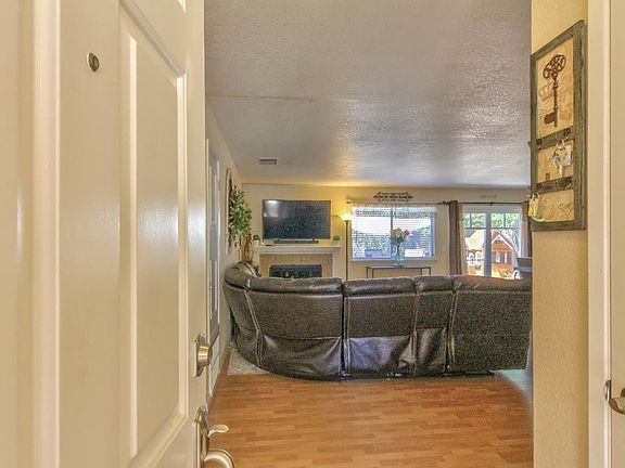4th image of 1505 Fieldshire Way
