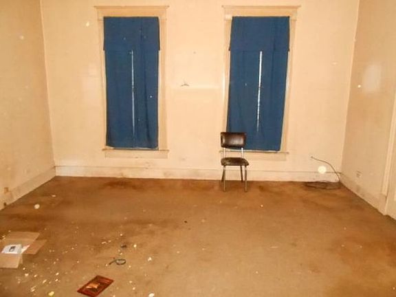 4th image of 205 W Houston Ave