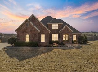 2175 Riverwater Ln, Fayetteville, AR 72703