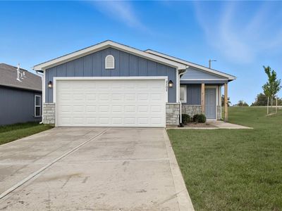 2102 Brook Ridge Cir, Tonganoxie, KS, 66086
