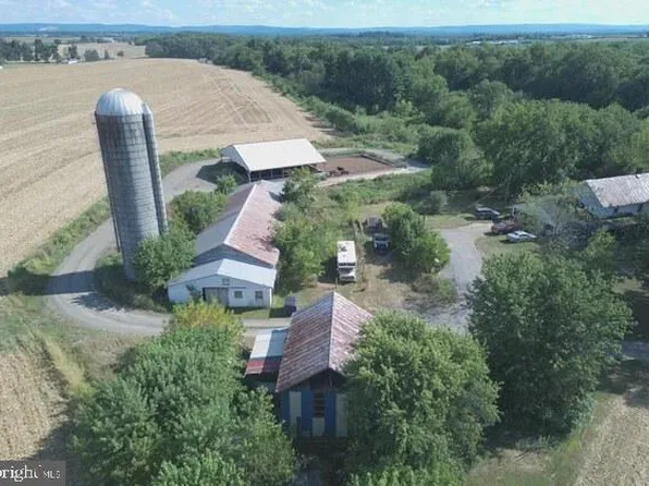 370 Grahams Woods Rd, Carlisle, PA 17015