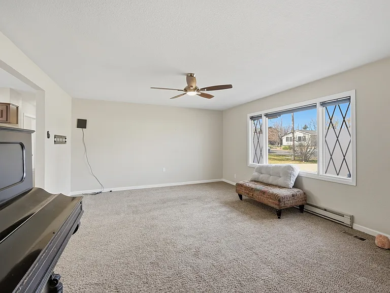 1040 S Fulton St — Photo 9