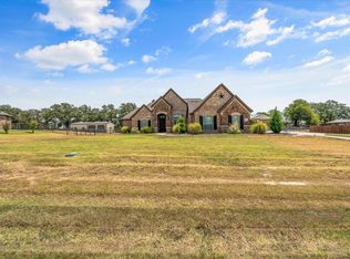 141 Mill Crossing Ln, Springtown, TX 76082