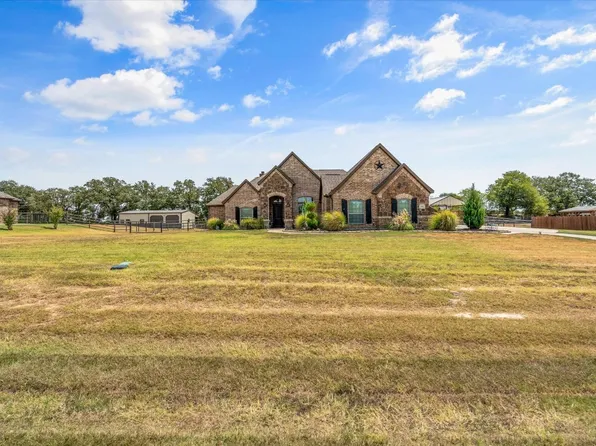 141 Mill Crossing Ln, Springtown, TX 76082