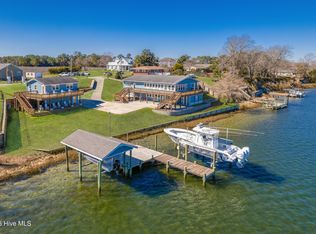 225 Great Neck Hl, Hubert, NC 28539