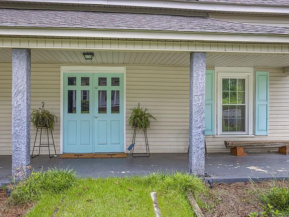 5th image of 310 Edgemont Ave