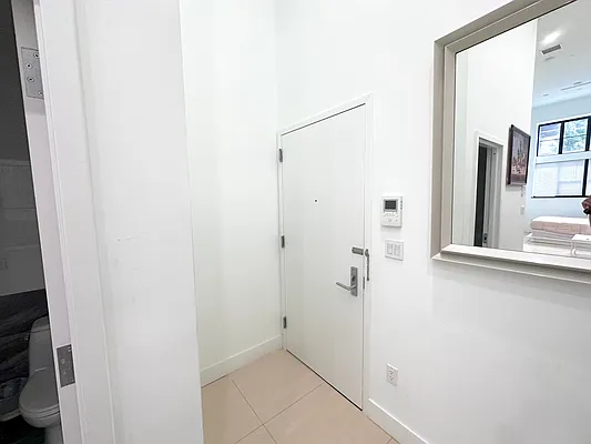 Rented by R New York | media 13