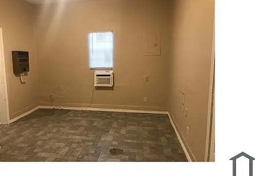 2 bed, $900 — Photo 2