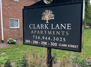 298 Clark St APT 2, Saline, MI 48176