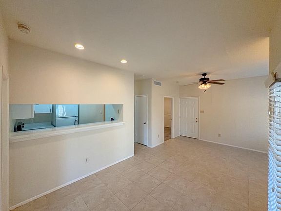 2nd image of 7900 Bissonnet St APT B1