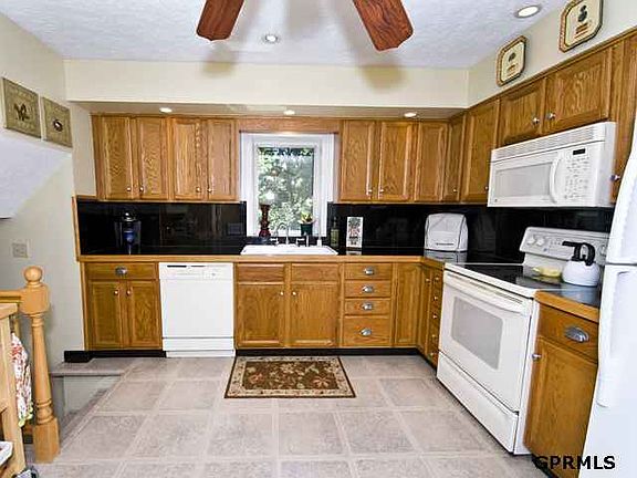 5th image of 2723 N 121st St