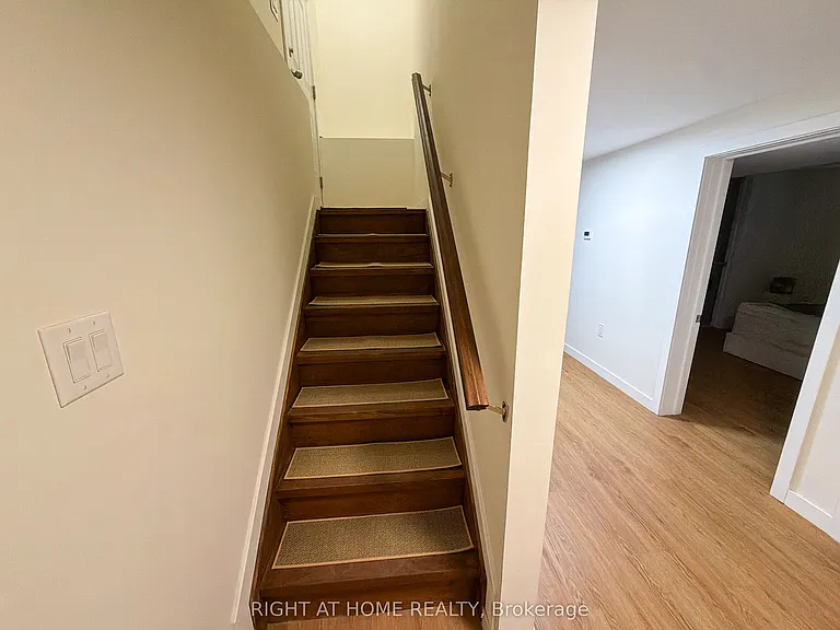300 South Kingsway #BASEMENT — Photo 10