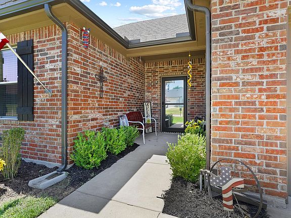 5th image of 3212 N Haven Dr