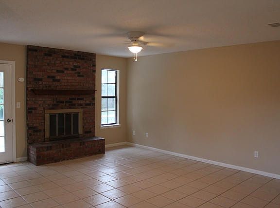 3rd image of 838 Boulevard De Lorleans