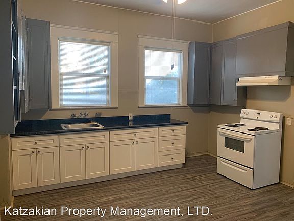 2nd image of 121 E Lockeford St APT 1
