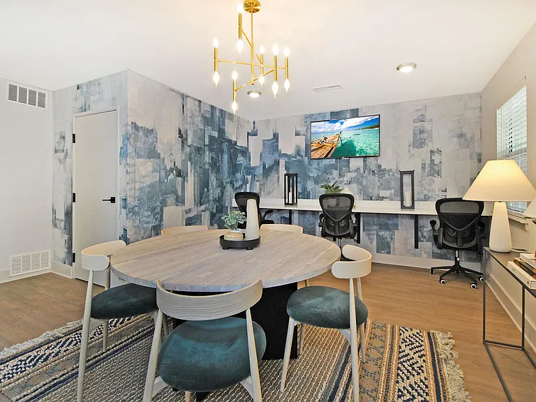 Woodland Valley Apartments — Photo 19