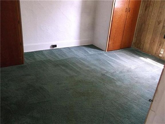 4th image of 521 College Ave