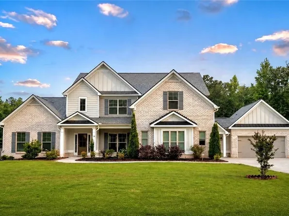 150 Peppertree Dr, Newnan, GA 30265