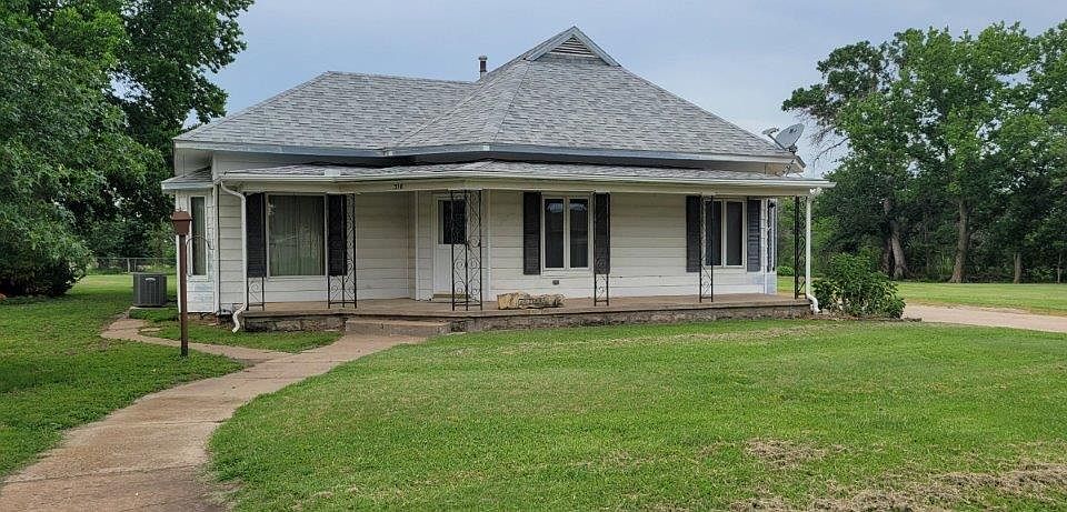 1st image of 318 N Kansas Ave