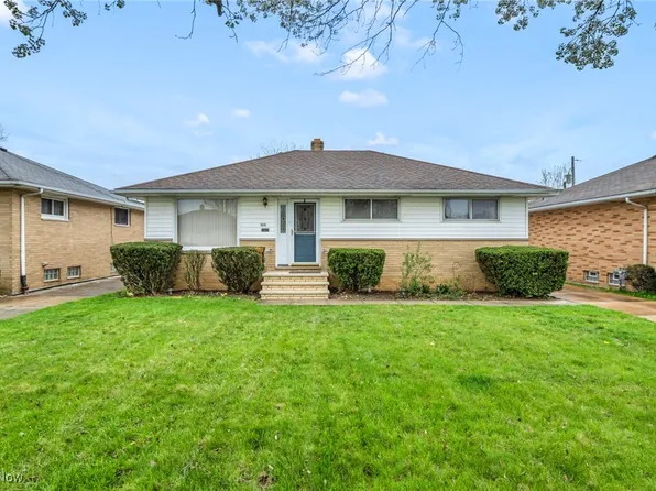 16016 Rowena Ave, Maple Heights, OH 44137