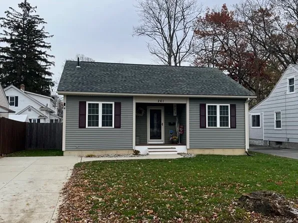 261 Connecticut Ave, Springfield, MA 01104