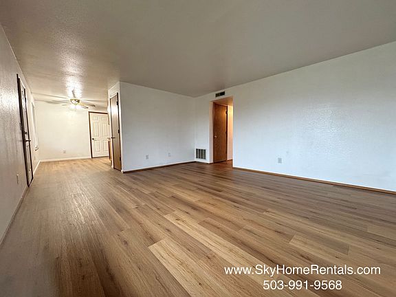 3rd image of 4661 Bohannon Ct NE