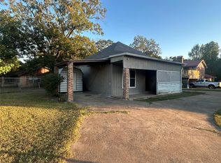 511 Thomas St, Center, TX 75935