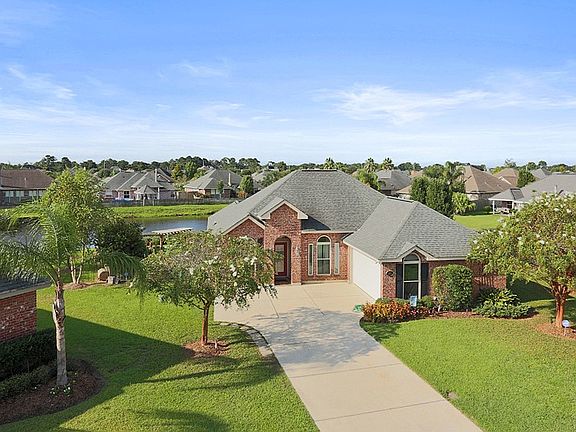 2nd image of 125 Oak Knoll Ct