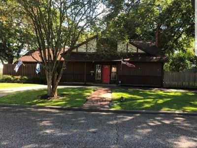 1124 E Miller St, Angleton, TX, 77515