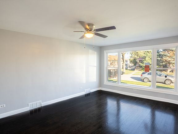 3rd image of 12618 S Justine St