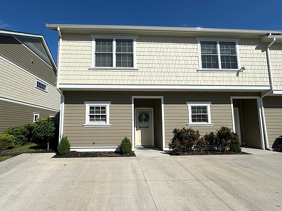 2nd image of 202 Blackbird Village Cir