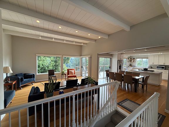 5th image of 215 Southwood Dr