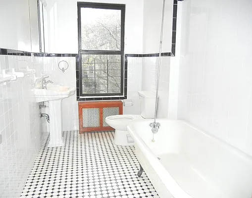 Rented by Brooklyn Heights Real Estate Inc | media 32
