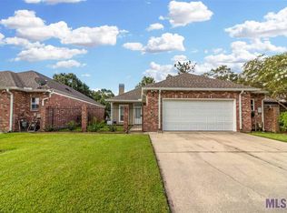 300 Garden Ln, Denham Springs, LA 70726