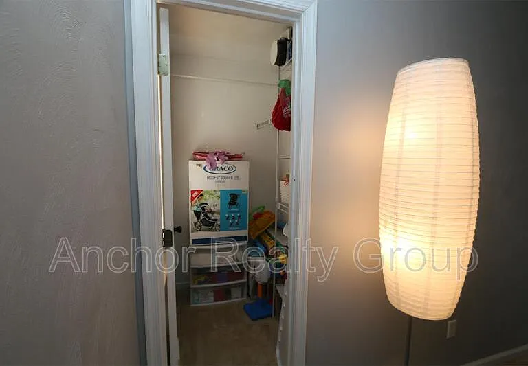 1618 Kingston Ave — Photo 30