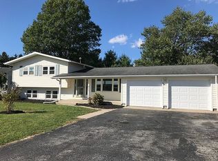 911 E Spring St, Bluffton, IN 46714