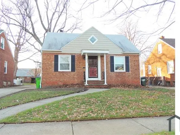 300 E 246th St, Euclid, OH 44123