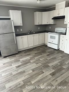 4th image of 666 S Bluff St #705