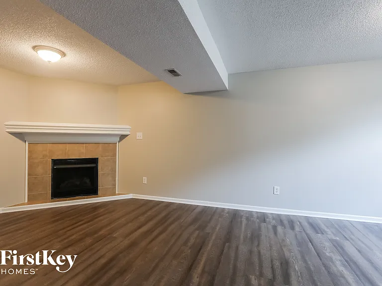 11036 N McKinley Ave — Photo 7
