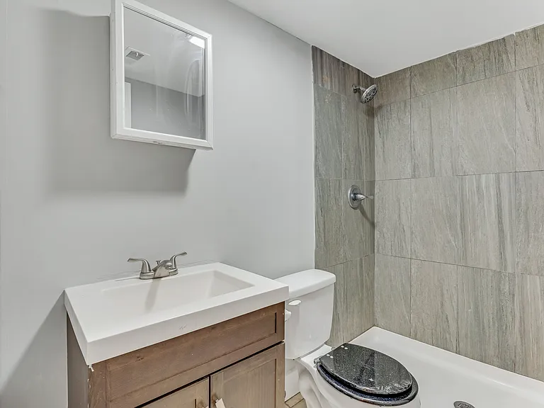 1623 N Willington St #D1 — Photo 5