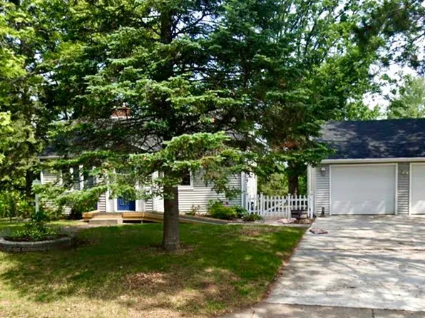 185 Farley Ln, Duluth, MN 55803