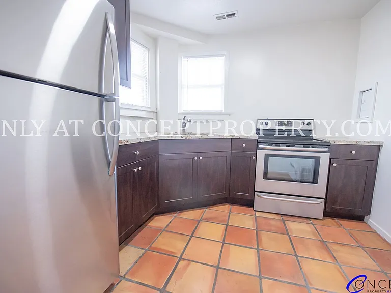 2204 Jefferson Ave — Photo 29