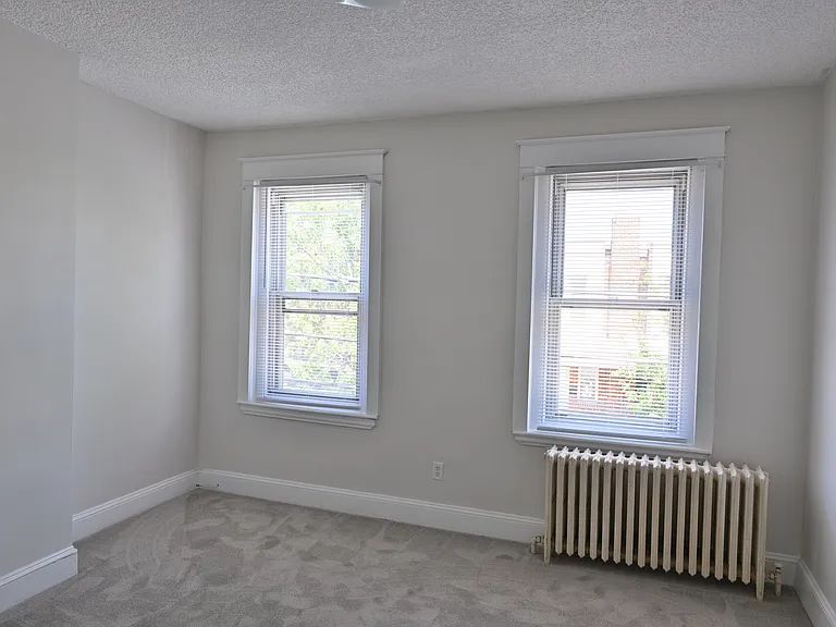 Bedroom 1 (Front)