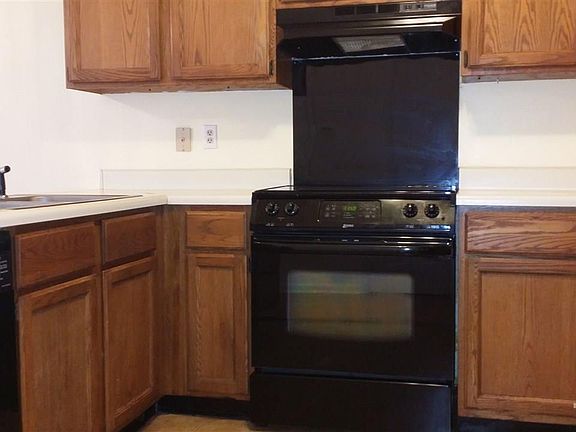 4th image of 2522 Hitchcock Dr
