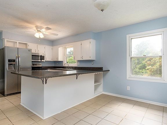 5th image of 196 Brandonwood Dr
