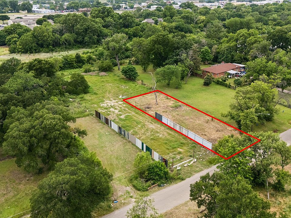 1st image of 2411 Tallyho Ln