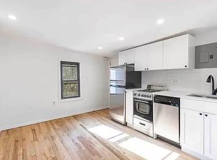 524 Lorimer St #2B, Brooklyn, NY 11211
