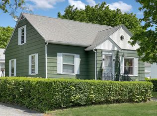 10 Perrier St, Lewiston, ME 04240