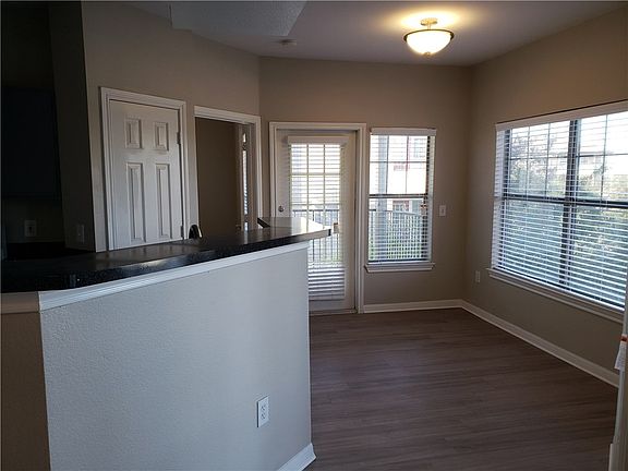 5th image of 2320 Gracy Farms Ln APT 122