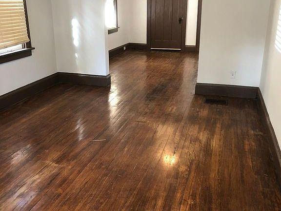 3rd image of 5037 Dewey Ave